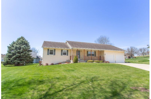 631 Terrace Ct, Monticello, WI 53570