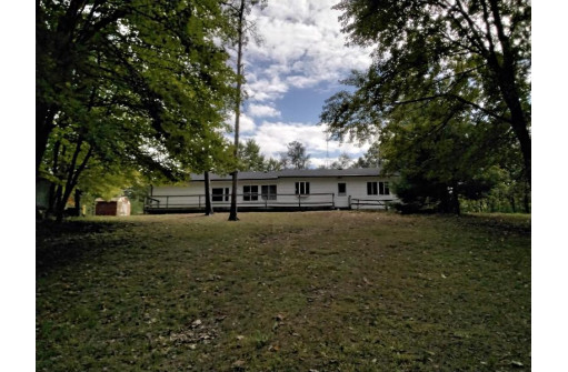 W5670 Riverview Dr, Montello, WI 53949