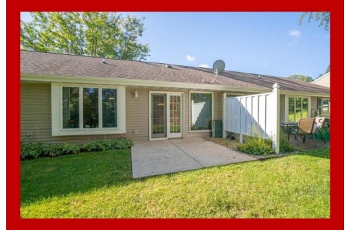 111 Buckingham Ct, Cambridge, WI 53523