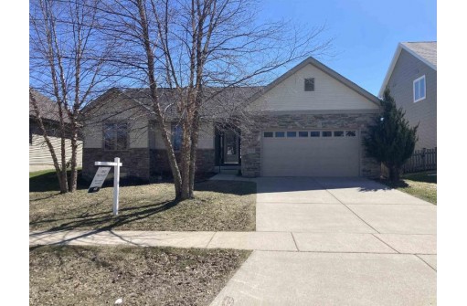 9423 Lost Meadow Rd, Middleton, WI 53562