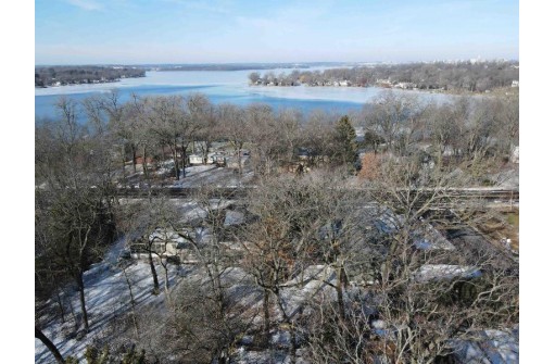 6003 Midwood Avenue, Monona, WI 53716