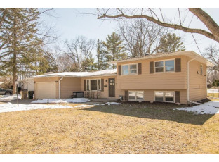 2308 Manor Green Drive Madison, WI 53711