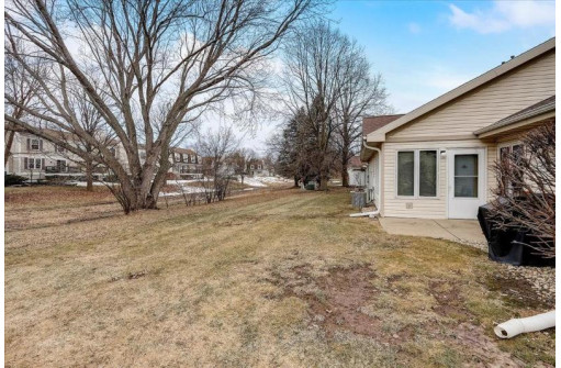 718 Saukdale Way, Madison, WI 53717