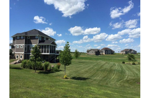 L172 Wagners Vineyard Tr, Sun Prairie, WI 53590