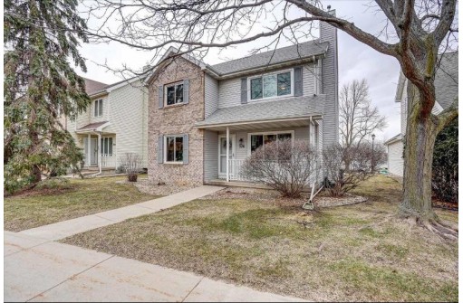 326 Harbour Town Dr, Madison, WI 53717