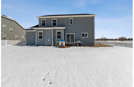 2768 Wayfair Circle, Fitchburg, WI 53711