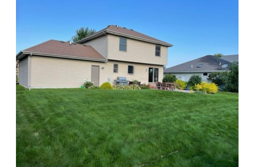 2868 Crinkle Root Dr, Fitchburg, WI 53711