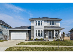 1421 Thoreau Dr Sun Prairie, WI 53590