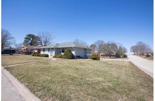 425 E Benton St, Cuba City, WI 53807