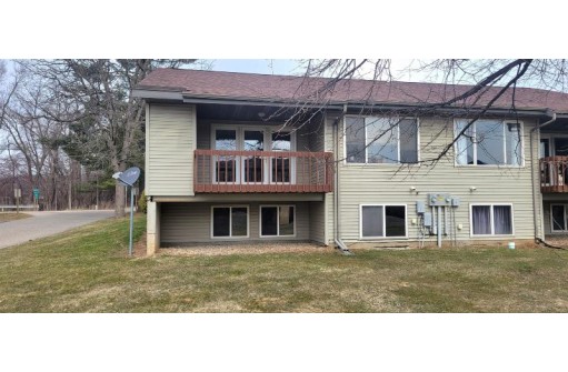 909 Berkley Blvd, Baraboo, WI 53913