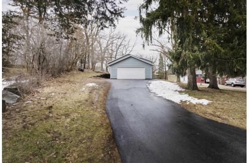 W9354 Oakland Road, Cambridge, WI 53523