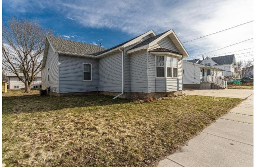 429 W Monowau Street, Tomah, WI 54660