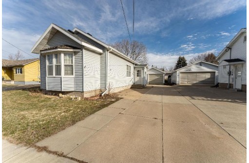 429 W Monowau Street, Tomah, WI 54660