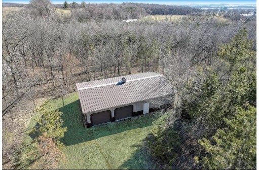 N8551 Freidig Road, Brooklyn, WI 53521