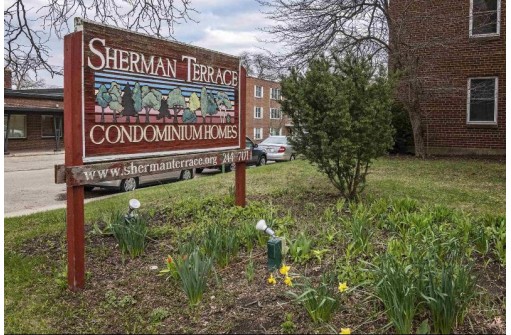 28 Sherman Terr 4, Madison, WI 53704