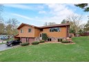 905 Pine Dr, Wisconsin Dells, WI 53965