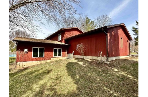 5608 Glenway St, McFarland, WI 53558