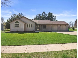 18 Lilac Lane Edgerton, WI 53534-2400