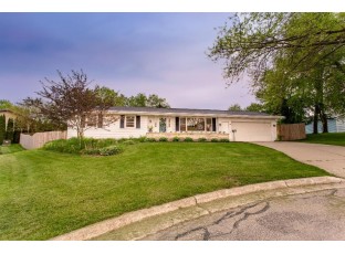 2614 Crestview Court Monroe, WI 53566