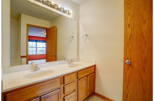 4726 Poplar Creek Drive #B5-6, Madison, WI 53718