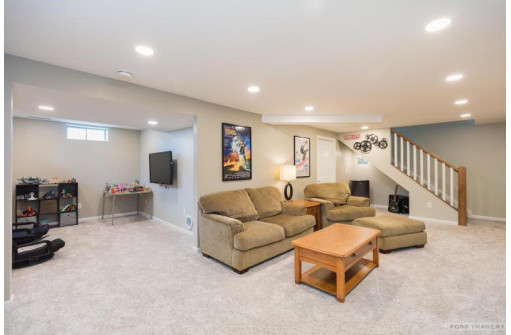 210 Windsor Court, Madison, WI 53714