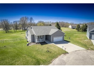 N6743 Clover Ln Pardeeville, WI 53954