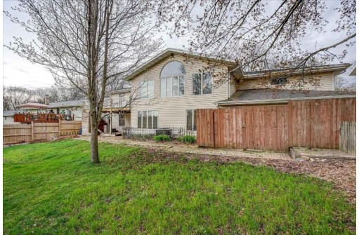 1405 Droster Road, Madison, WI 53716