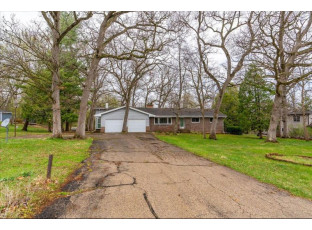 1110 Black Oak Trail Deerfield, WI 53531