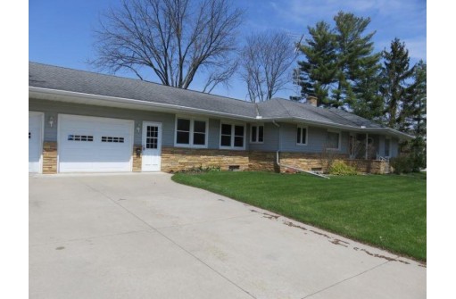 210 Fox Lake Rd, Waupun, WI 53963