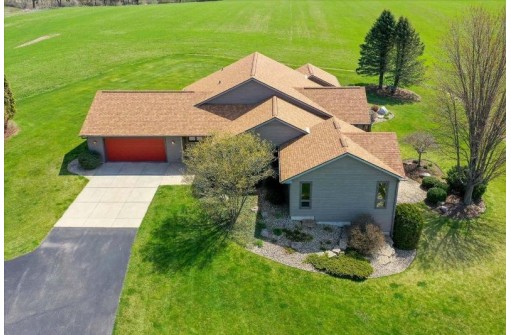 8230 N Riley Rd, Verona, WI 53593