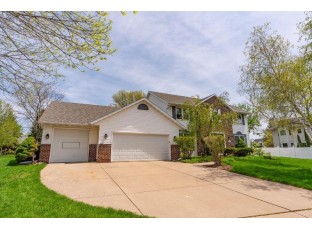 1842 Huntwick Court Sun Prairie, WI 53590