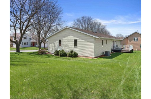 1502 Grafton Rd, Madison, WI 53716