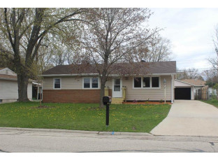 2451 Robinson Dr Beloit, WI 53511