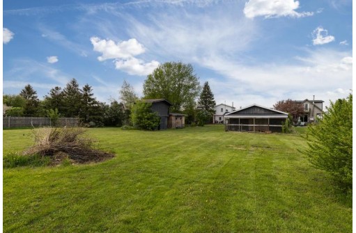 1789 County Road V, Columbus, WI 53925