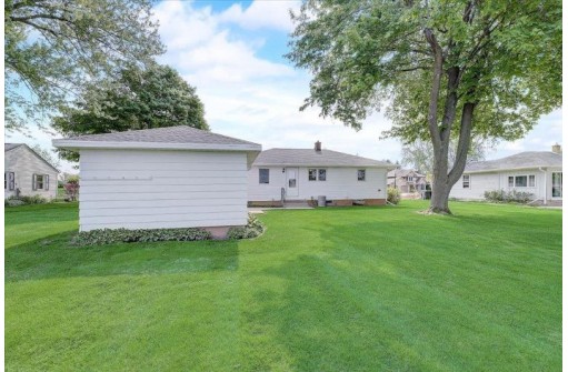 809 S Main Street, Lake Mills, WI 53551