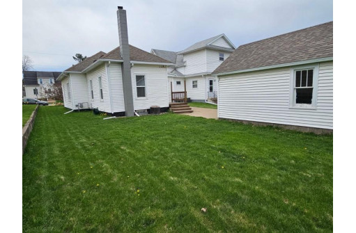 423 W Monowau Street, Tomah, WI 54660