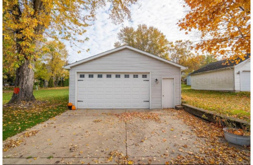 213 E Water Street, Watertown, WI 53094