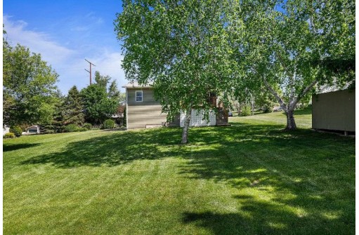 506 Ty Trail, Barneveld, WI 53507