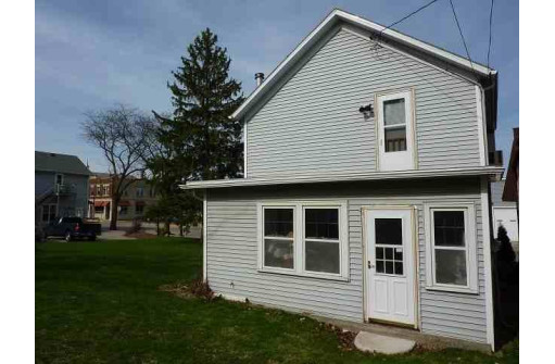 112 N Main St, Deerfield, WI 53531