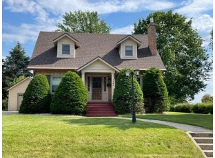 1342 Sharon St Janesville, WI 53545