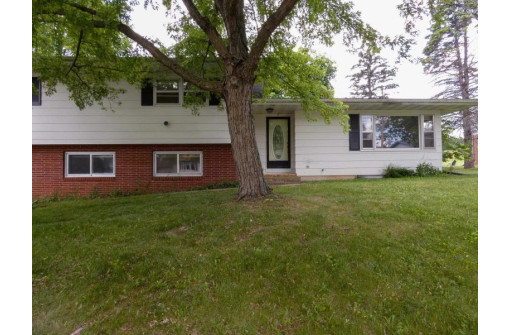 510 Village Drive, Belleville, WI 53508