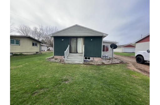 W741 Blackhawk Ln, Berlin, WI 54923