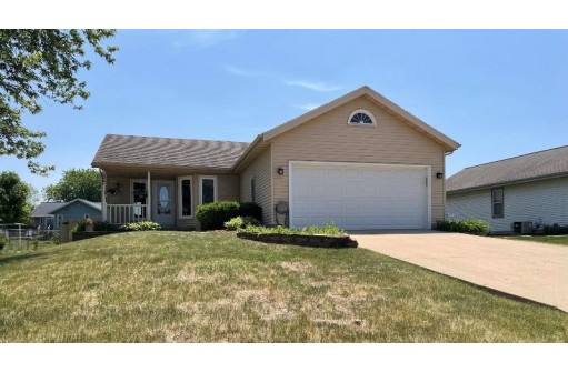 931 Clover Lane, DeForest, WI 53532-3030