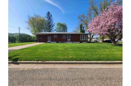 273 W 8th Street, Richland Center, WI 53581