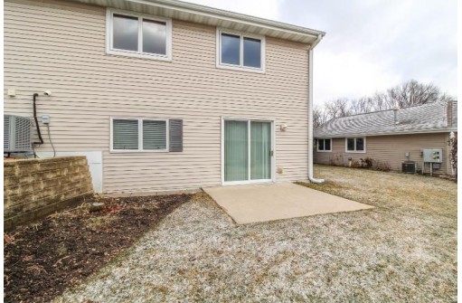 112 Buckingham Court 212, Cambridge, WI 53523