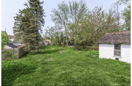 414 W 3rd Street, Beaver Dam, WI 53916-1514