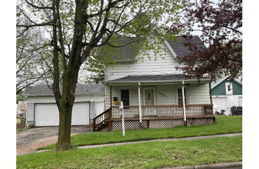 527 Grove Street, Baraboo, WI 53913