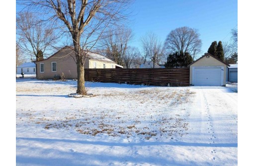 941 S 5th Street, Prairie Du Chien, WI 53821