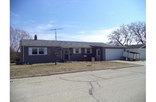 1221 Arthur Street, Darlington, WI 53530