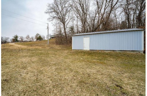 N4254 County Road H, Elroy, WI 53929